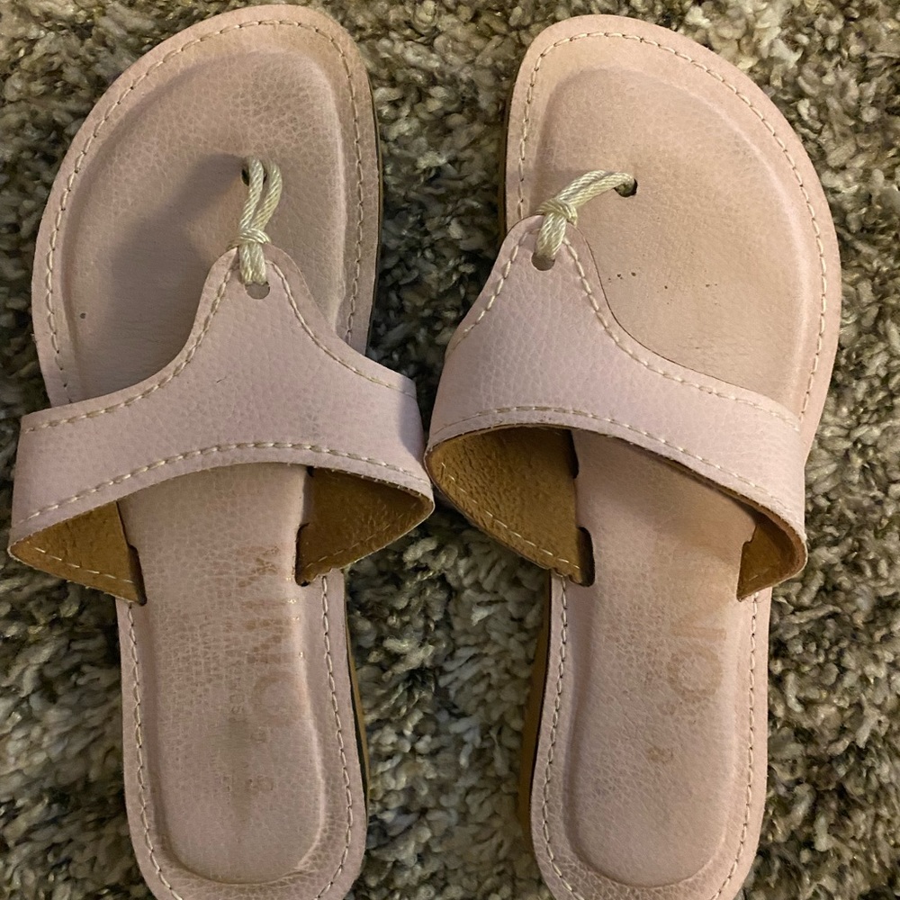 Kinos sandals